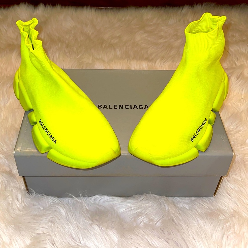 Authentic Knit sole monocolor fluorescent balenciaga shoes